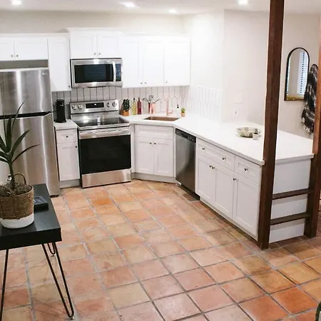 Charming Southwest Studio Blocks To Dntwn Tempe